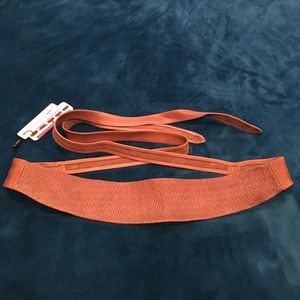 Ada wrap woven front belt