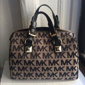 Michael Kors purse like-new