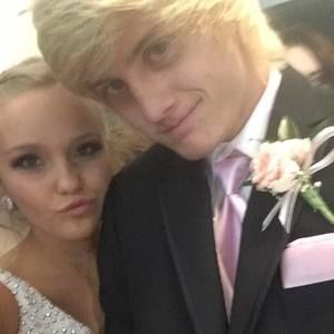 Meet your Posher, Dylan