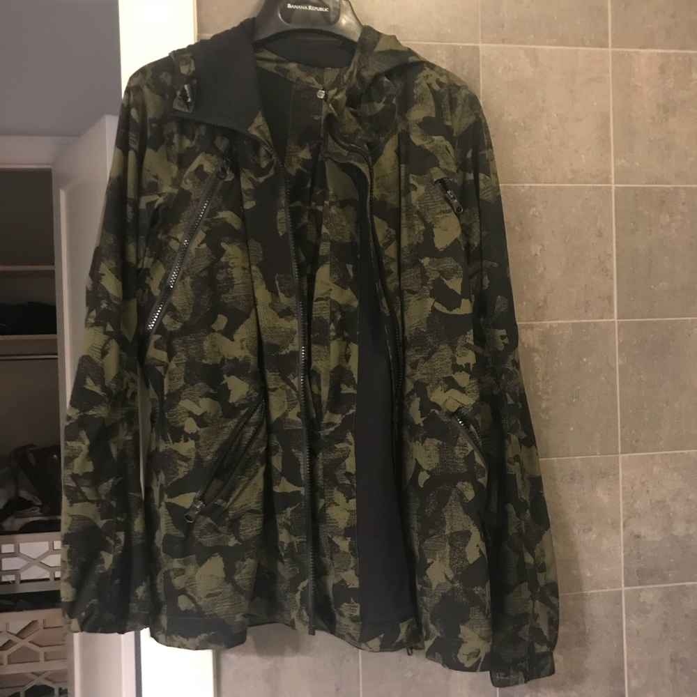 Lululemom Camouflage Rain Jacket, Size 10