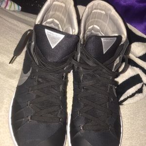 Hyper dunks basketball shoe