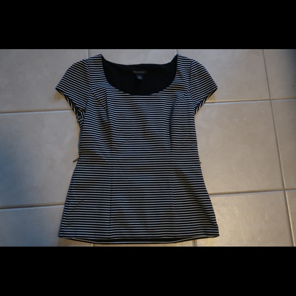 Like new. White House Black Market striped top