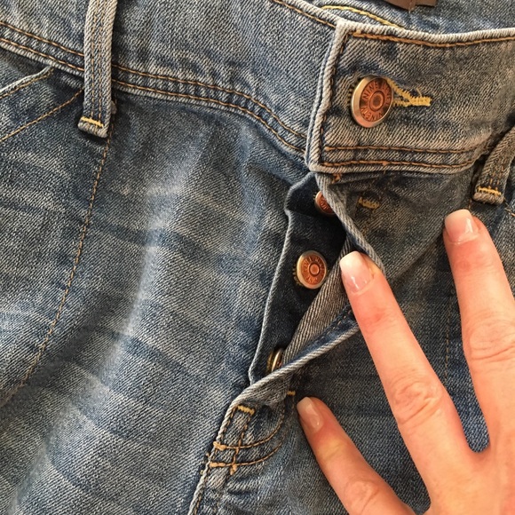 Level 99 crop leg flare w frayed edge Sz 29 - Picture 3 of 8