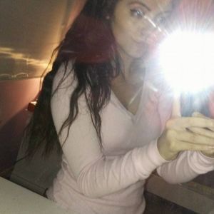 Meet your Posher, Esmeralda