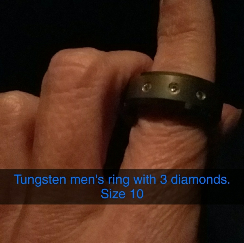 2 Men's Rings