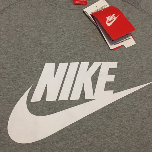 Nike AW77 Crew Sweater - Picture 2 of 4