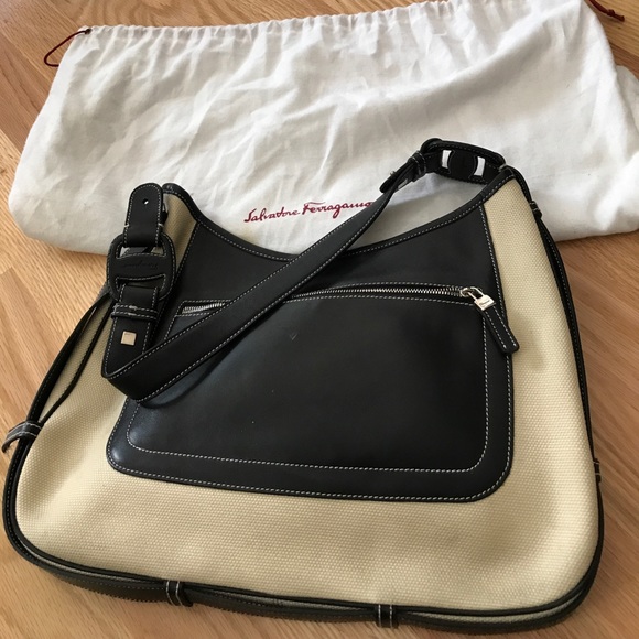 👜Ferragamo handbag. 18in high& 12 1/2 in long