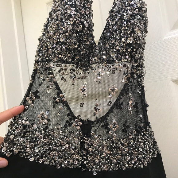 Silver and Black Gown - Picture 4 of 8