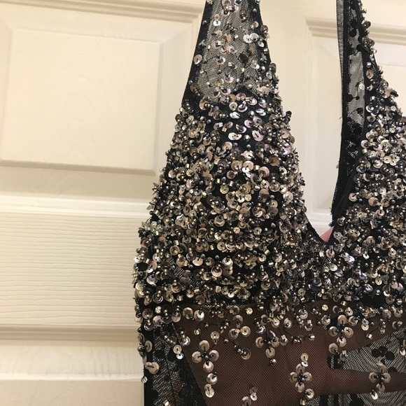 Silver and Black Gown - Picture 6 of 8