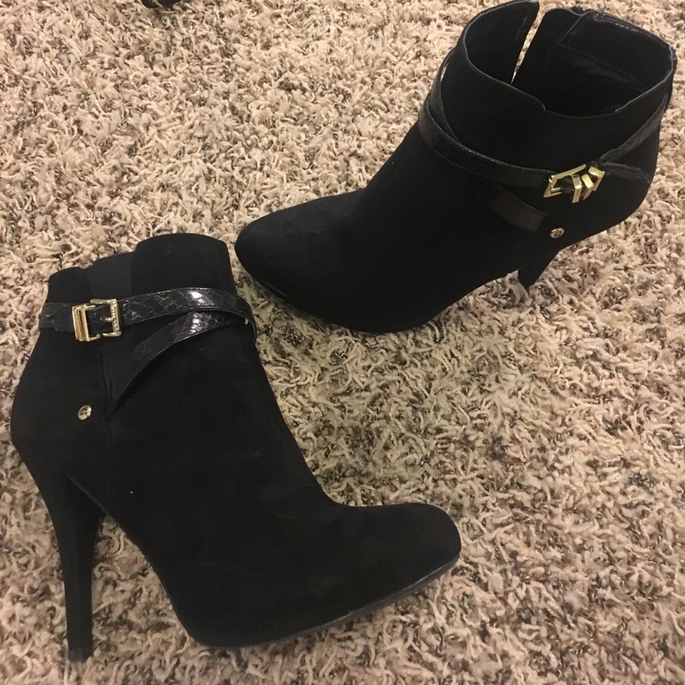 Black boots with a heel