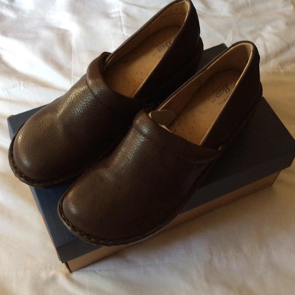 ✨👞NEW! BASS SHEENA CLOGS!!👞✨