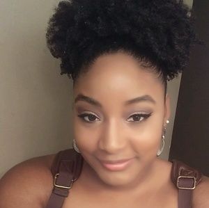 Meet your Posher, Shaniequa