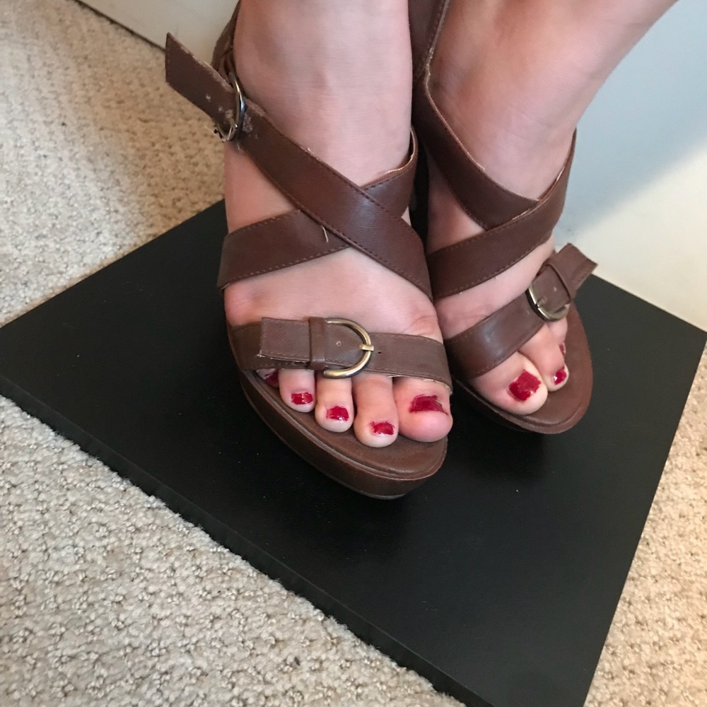 Brown wedges