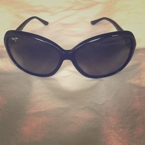100% Authentic Maui Jim Maile sunglasses.