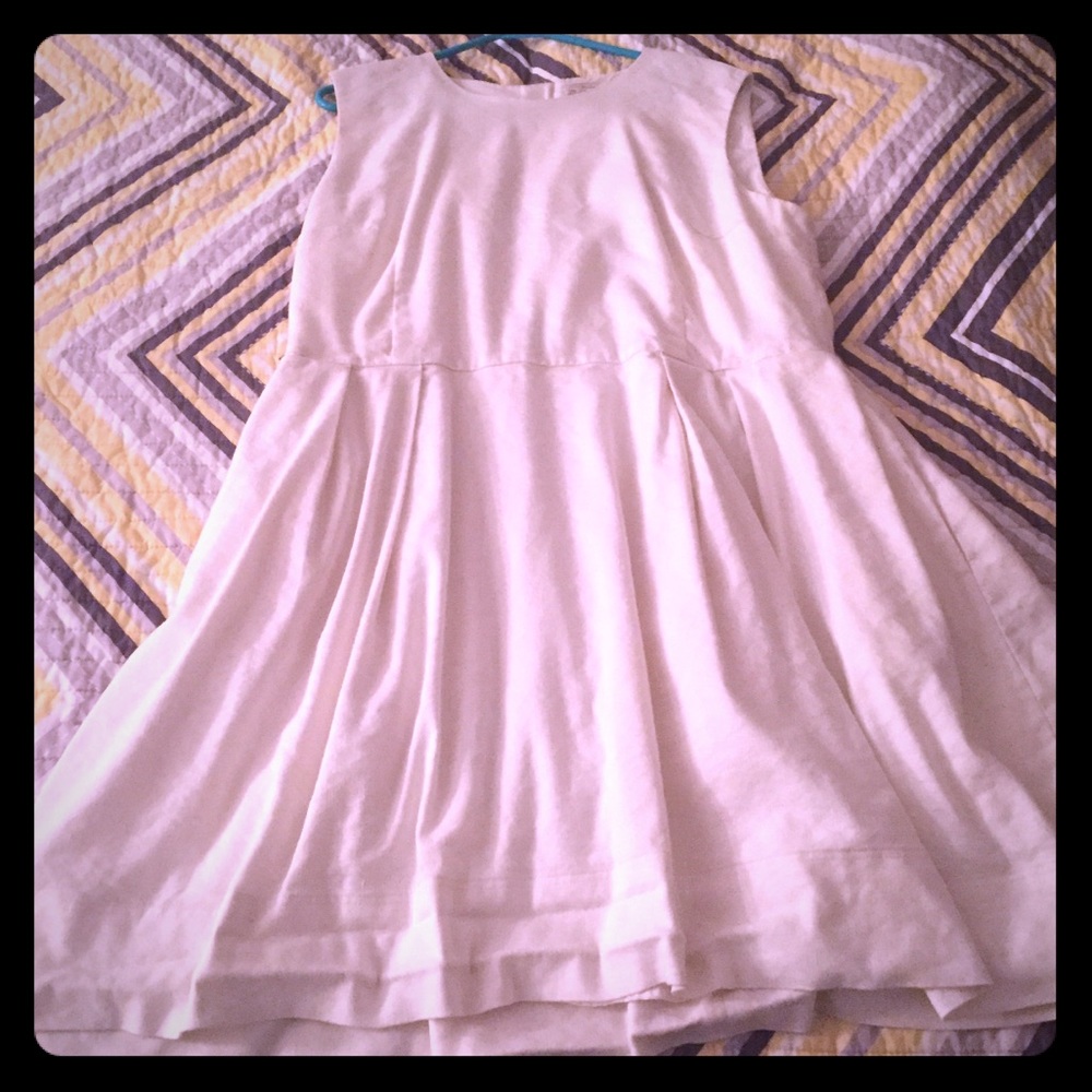 White linen dress with pockets!