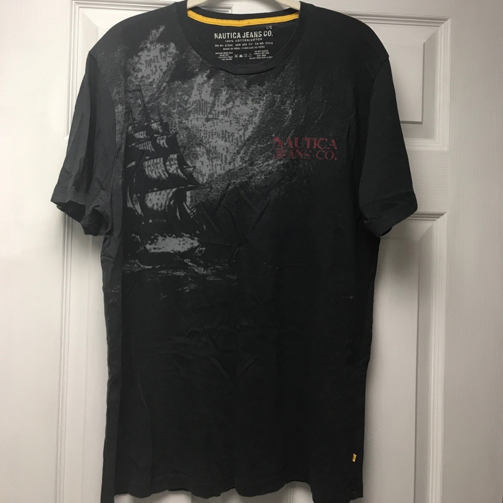 Nautica • Gray Tee • Size L