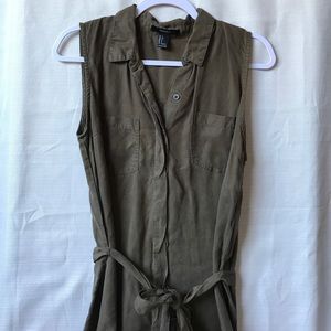 🔴 Forever 21 Button Down Dress