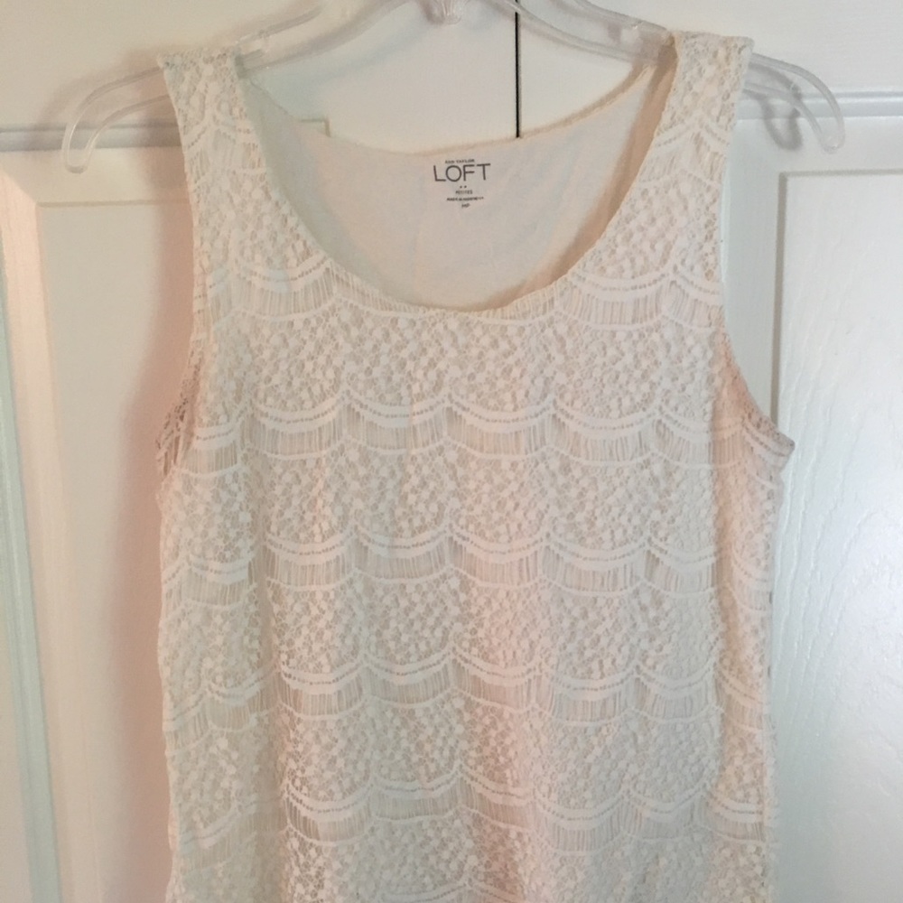 Anne Taylor lace overlay tank!