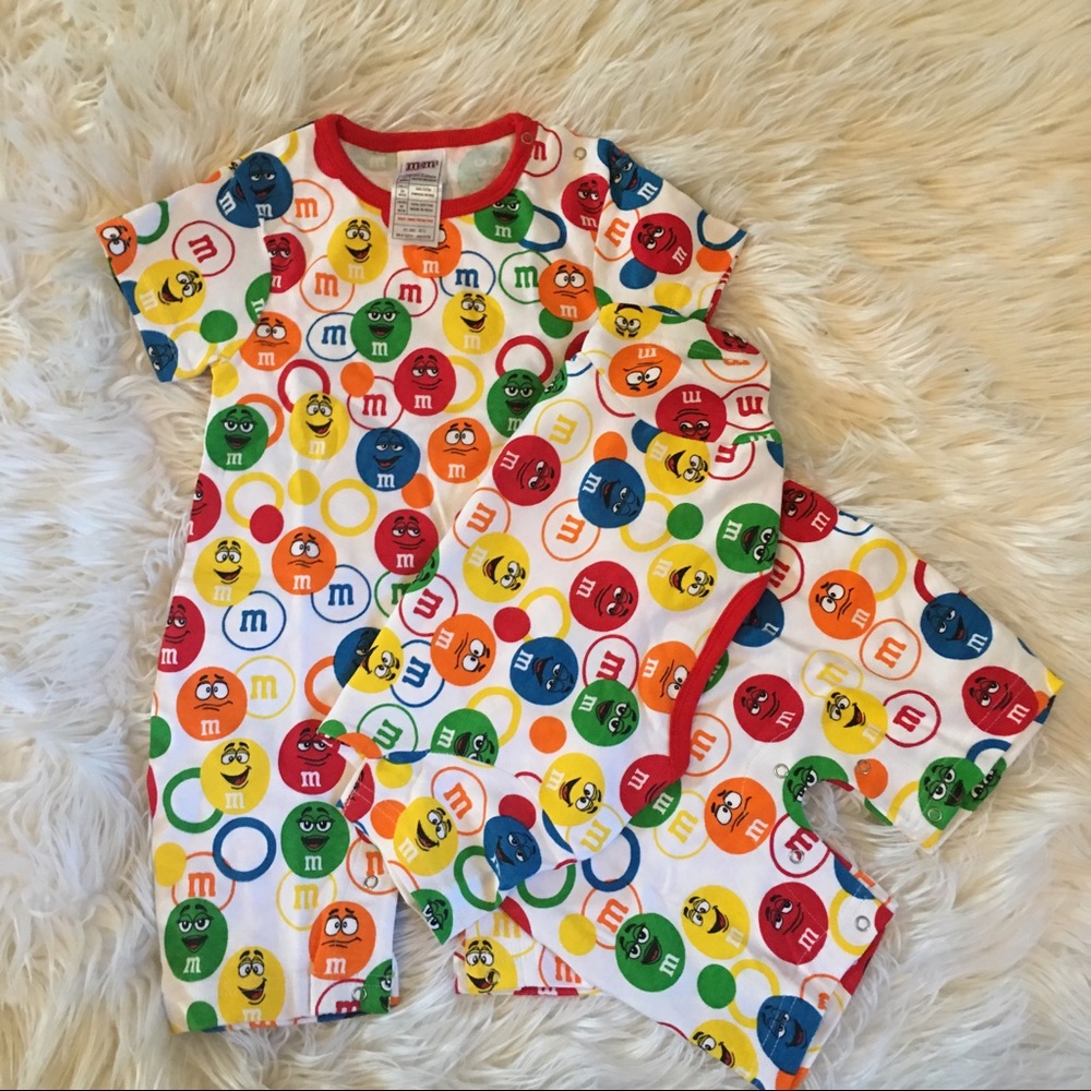 NEW 24 month baby M&M onesie short sleeve (1)