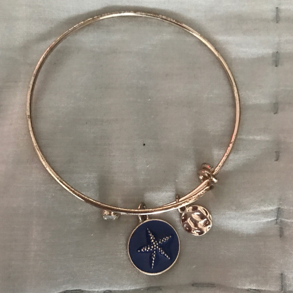 Blue Starfish Pendant Bracelet 💙🦋