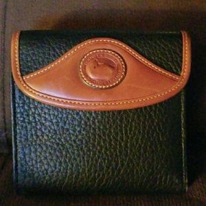 Dooney &Bourke wallet