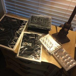 Mary Kay consultant items bags, mirrors, more