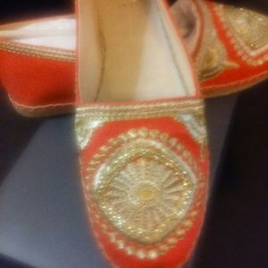 Vince Camuto Canvas flats