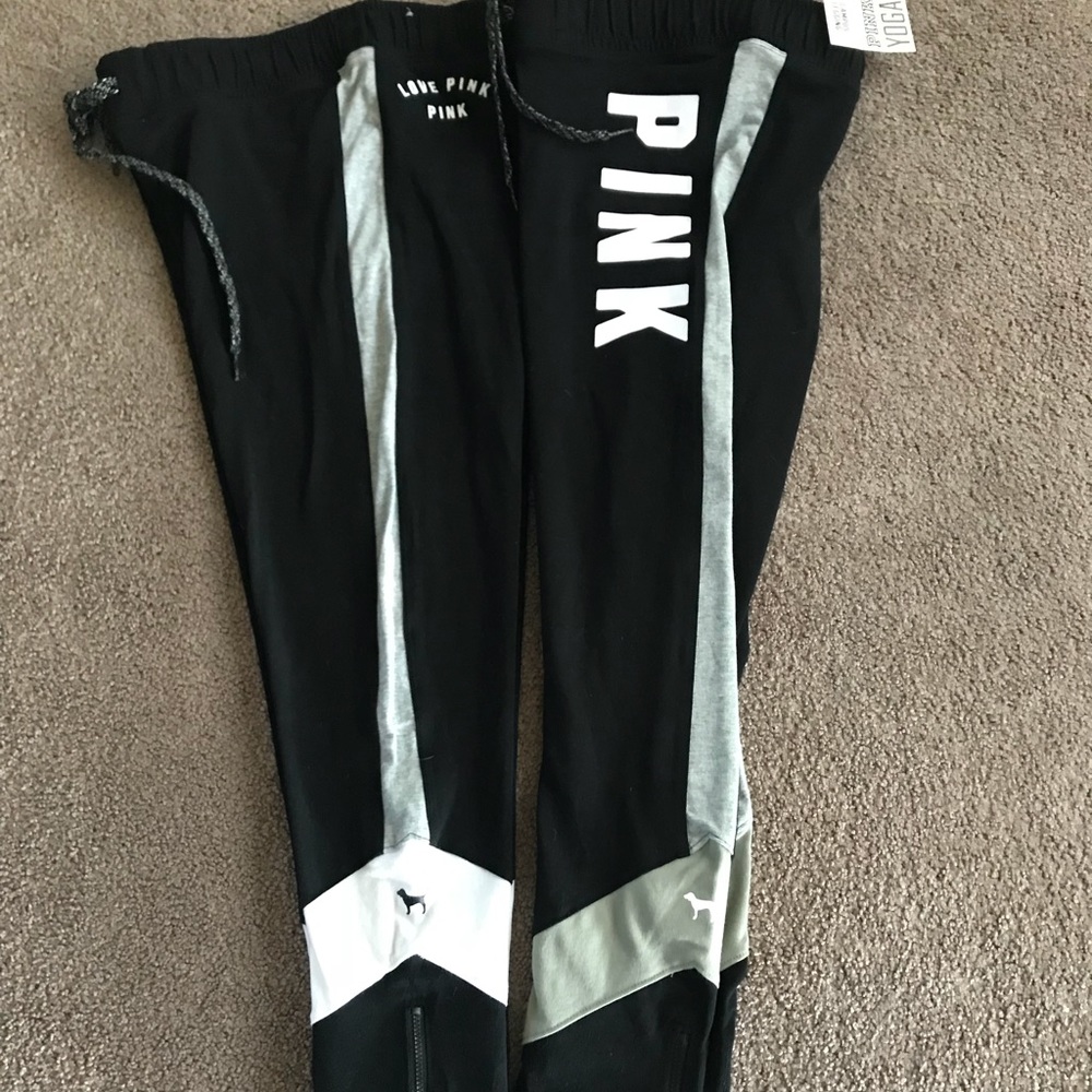 Victoria’s Secret Pink Leggings Large Black 2pair