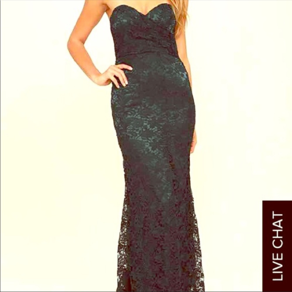 Lulu’s green sweetheart lace mermaid gown