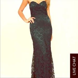 Lulu’s green sweetheart lace mermaid gown