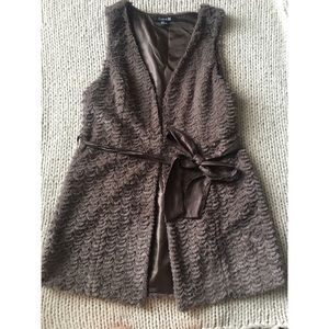 F21 Faux fur soft vest with belt