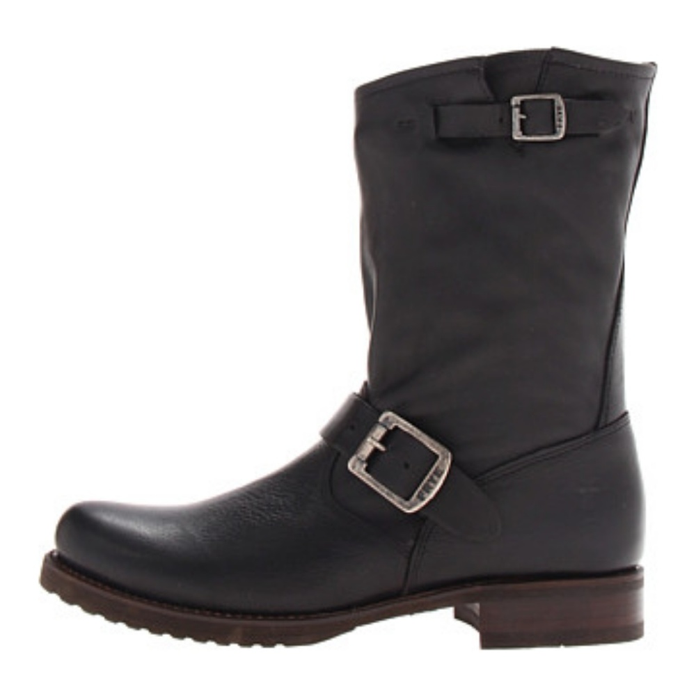 Frye Veronica Shortie Boots in black