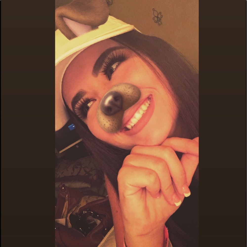 Meet your Posher, Emily