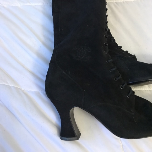 Rare CHANEL Chic Tie Up Suede Pointy Boots❤️❤️❤️ - Picture 6 of 8