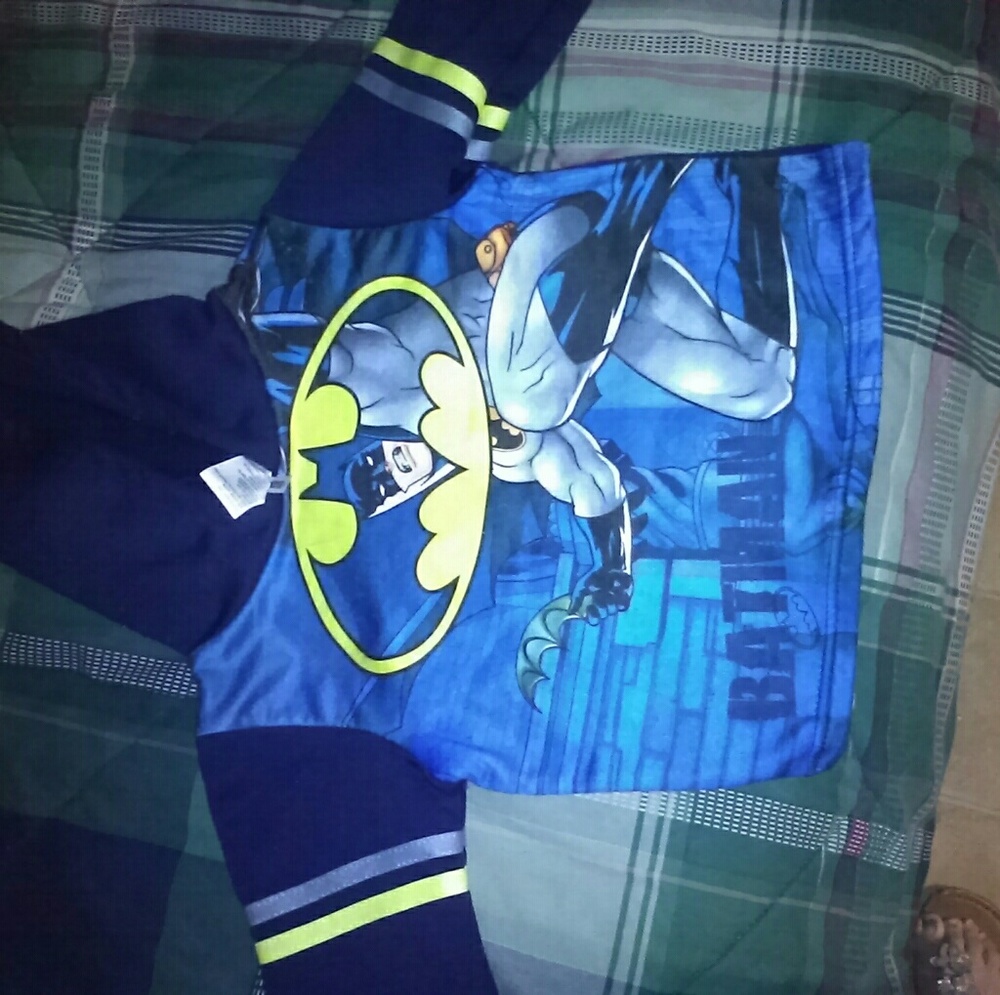 3 FOR $12!!DC Comics Batman sweatshirt