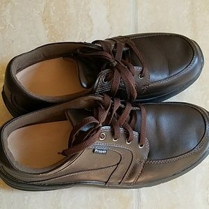 Propet Diabetic Men's Shoes👞