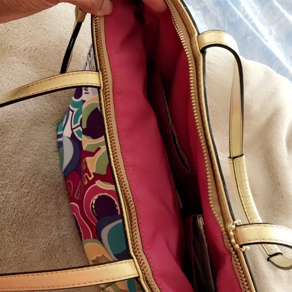 Coach tote - Picture 3 of 3