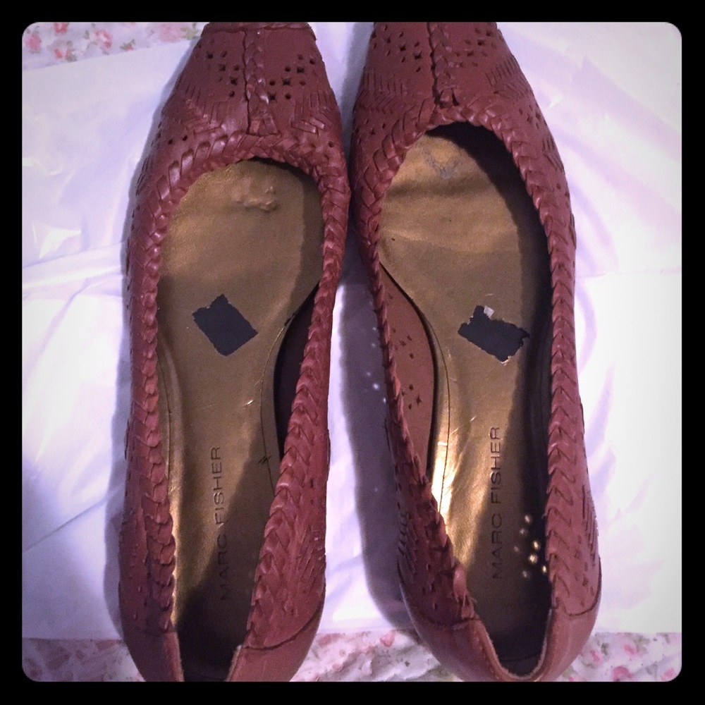 Marc fisher small heeled shoes