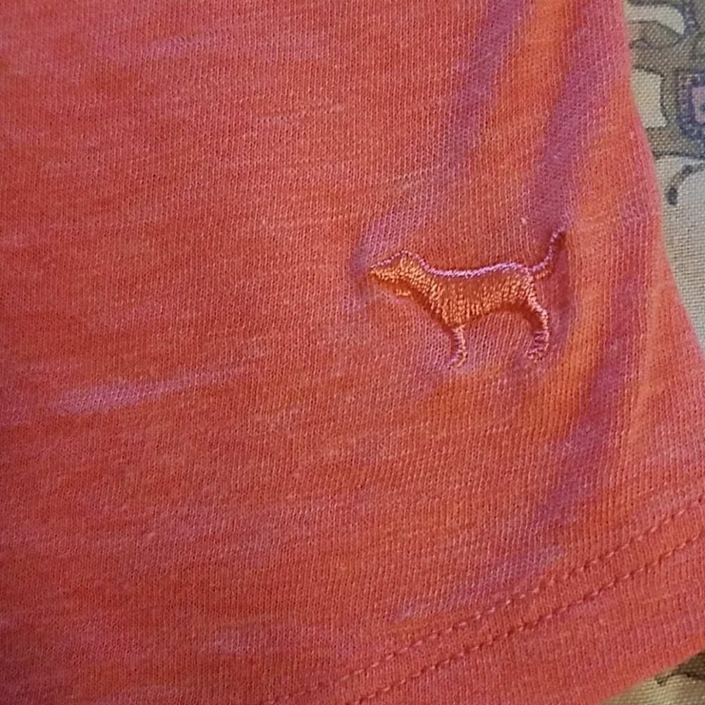 PINK Tank - Picture 2 of 4
