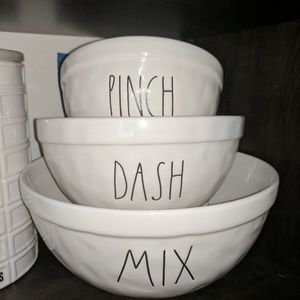 Rae Dunn mixing bowls