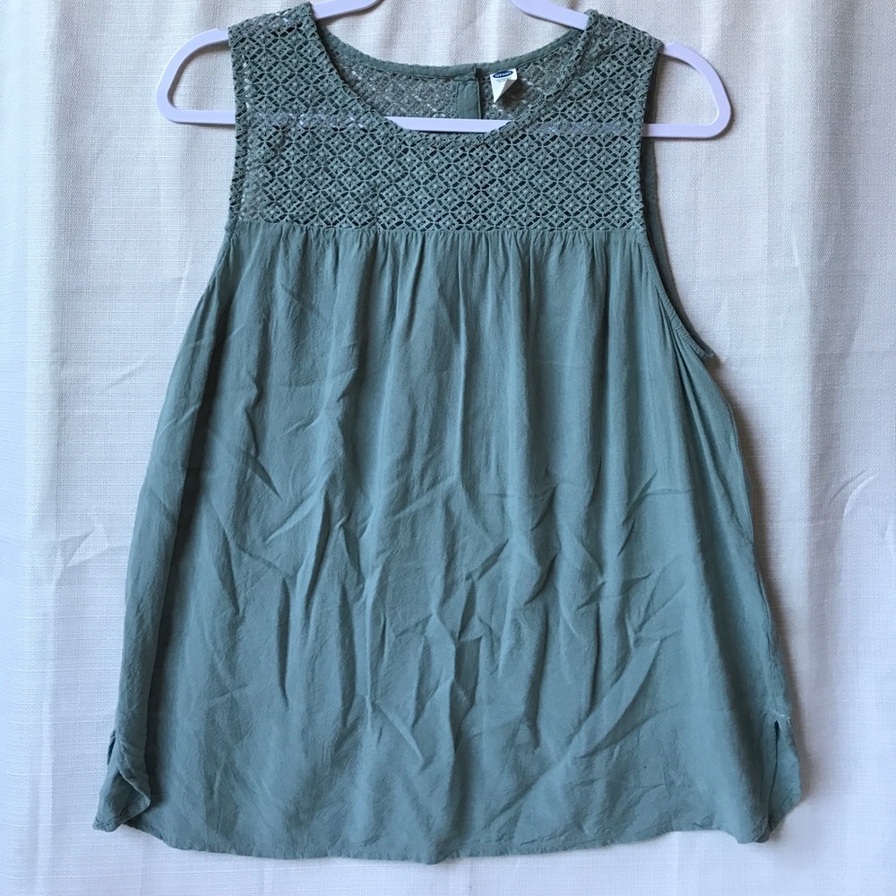 🔴 Old Navy Sea foam Green Top