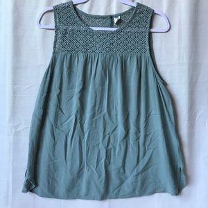 🔴 Old Navy Sea foam Green Top
