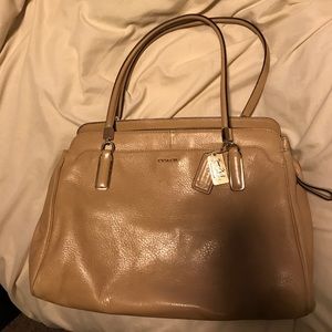 Authentic Coach purse, many compartments!