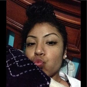 Meet your Posher, Joana