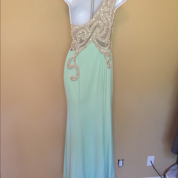 Mint green with embellishment couture evening gown - Picture 6 of 8