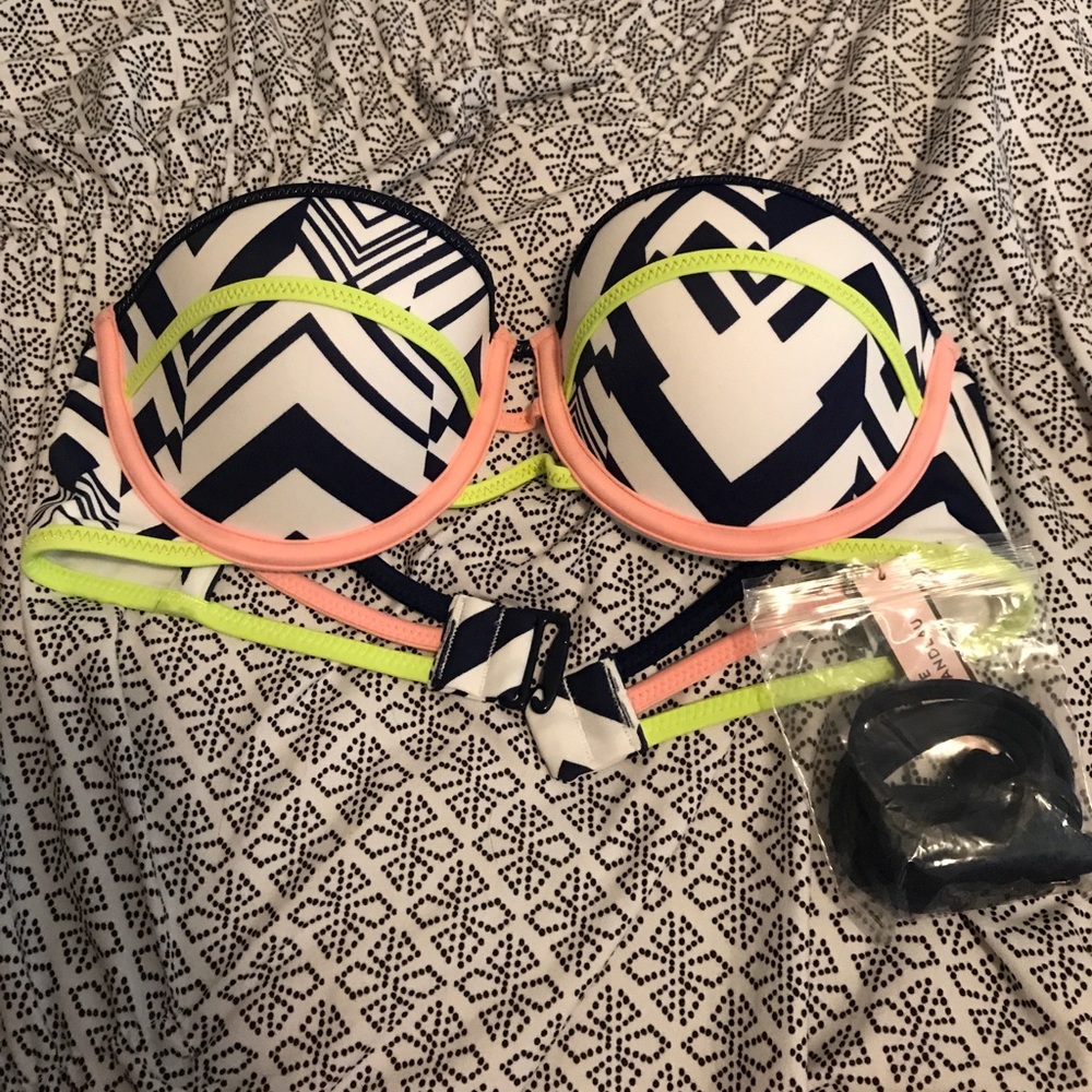 NWT Victoria Secret Swim Top