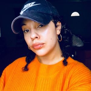 Meet your Posher, Niya