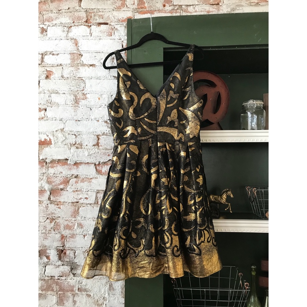 Dress - Picture 2 of 2
