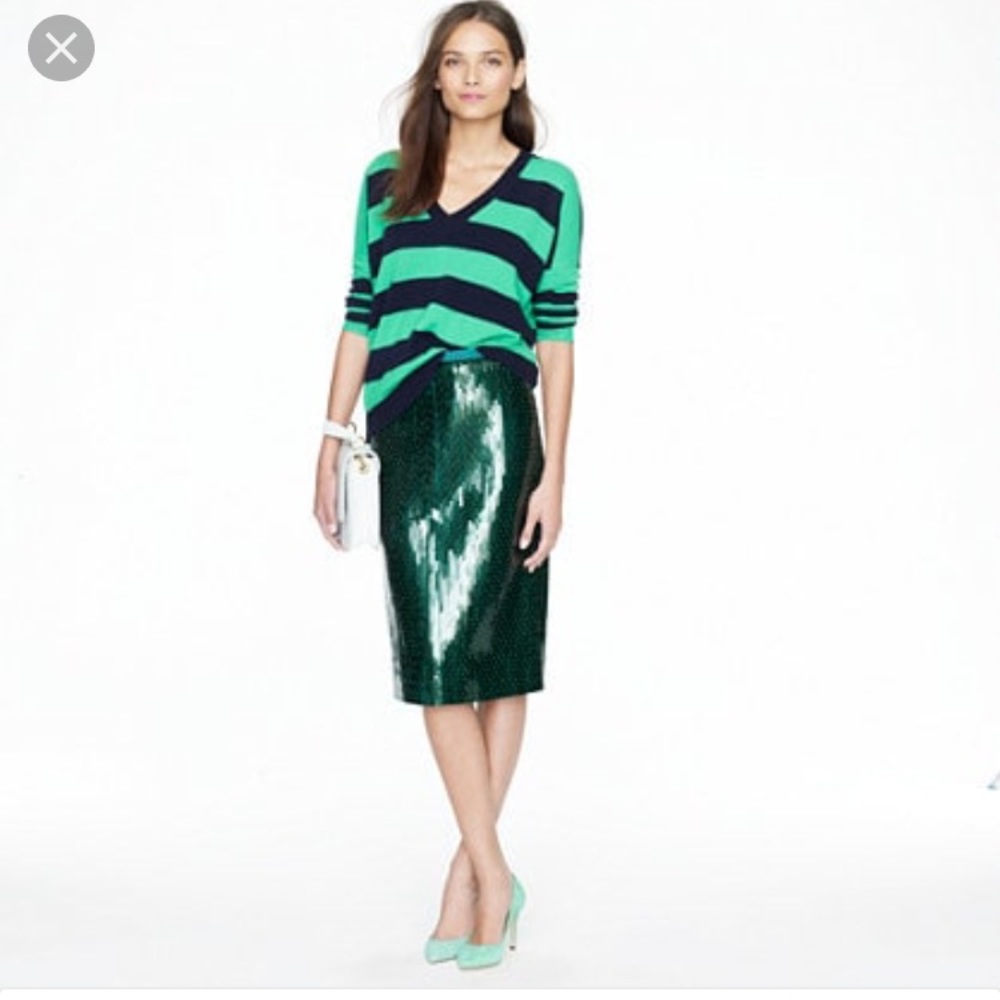 LOOKING FOR Collection Pencil Skirt in Tile Sequin