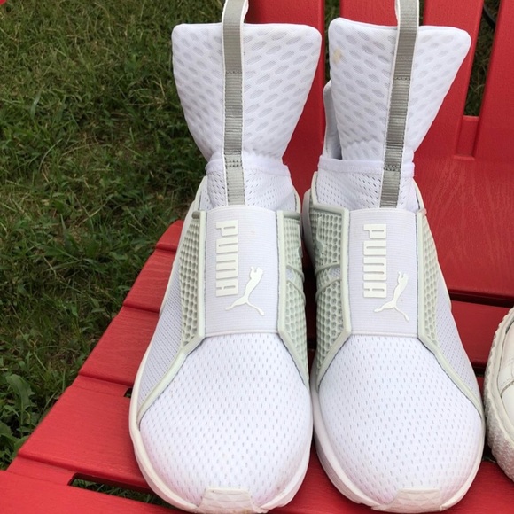 FLASH SALE!! Fenty Pumas by Rihanna - Picture 2 of 8